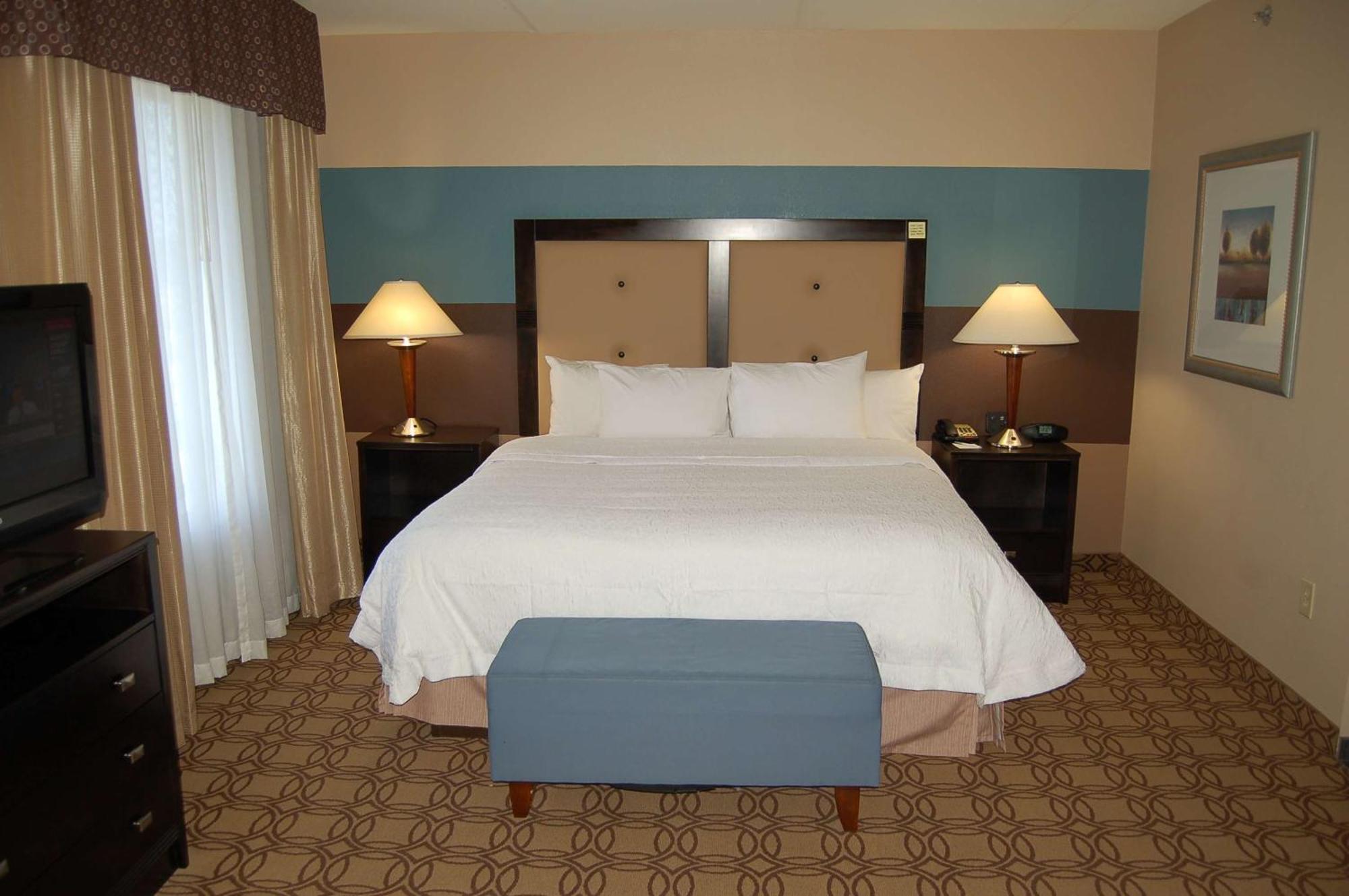 Hampton Inn & Suites Charlotte-Airport Экстерьер фото