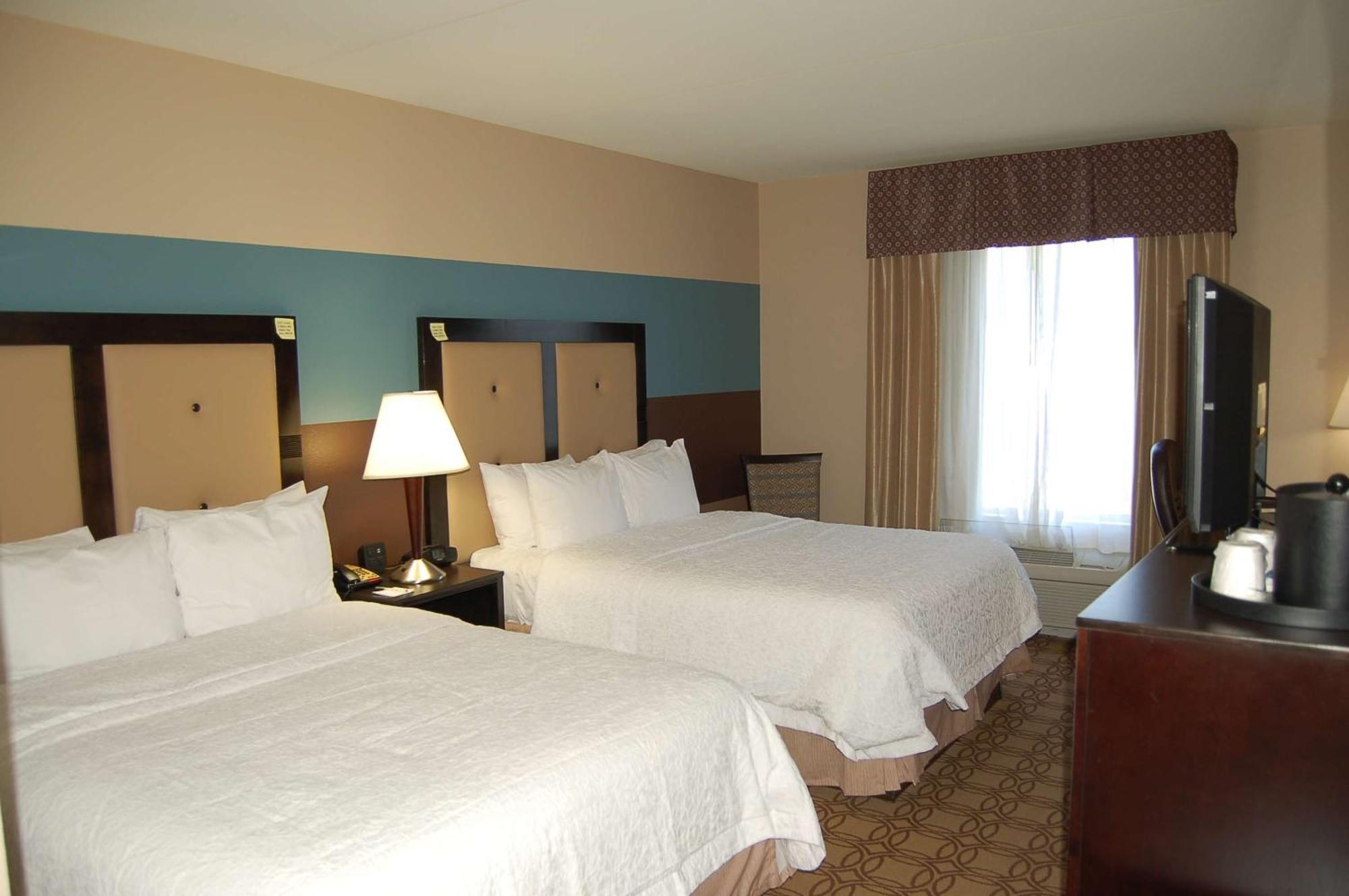Hampton Inn & Suites Charlotte-Airport Экстерьер фото