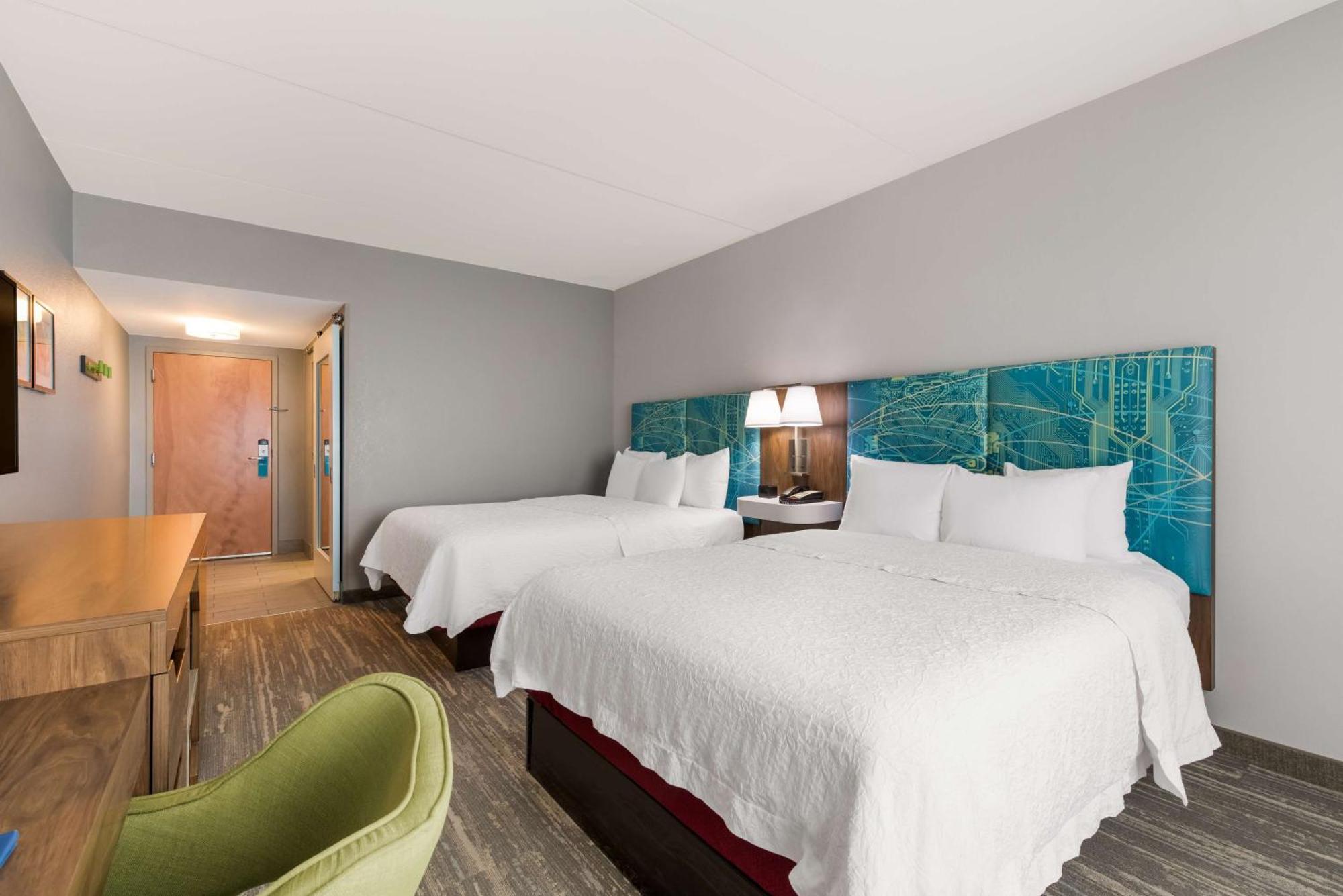 Hampton Inn & Suites Charlotte-Airport Экстерьер фото