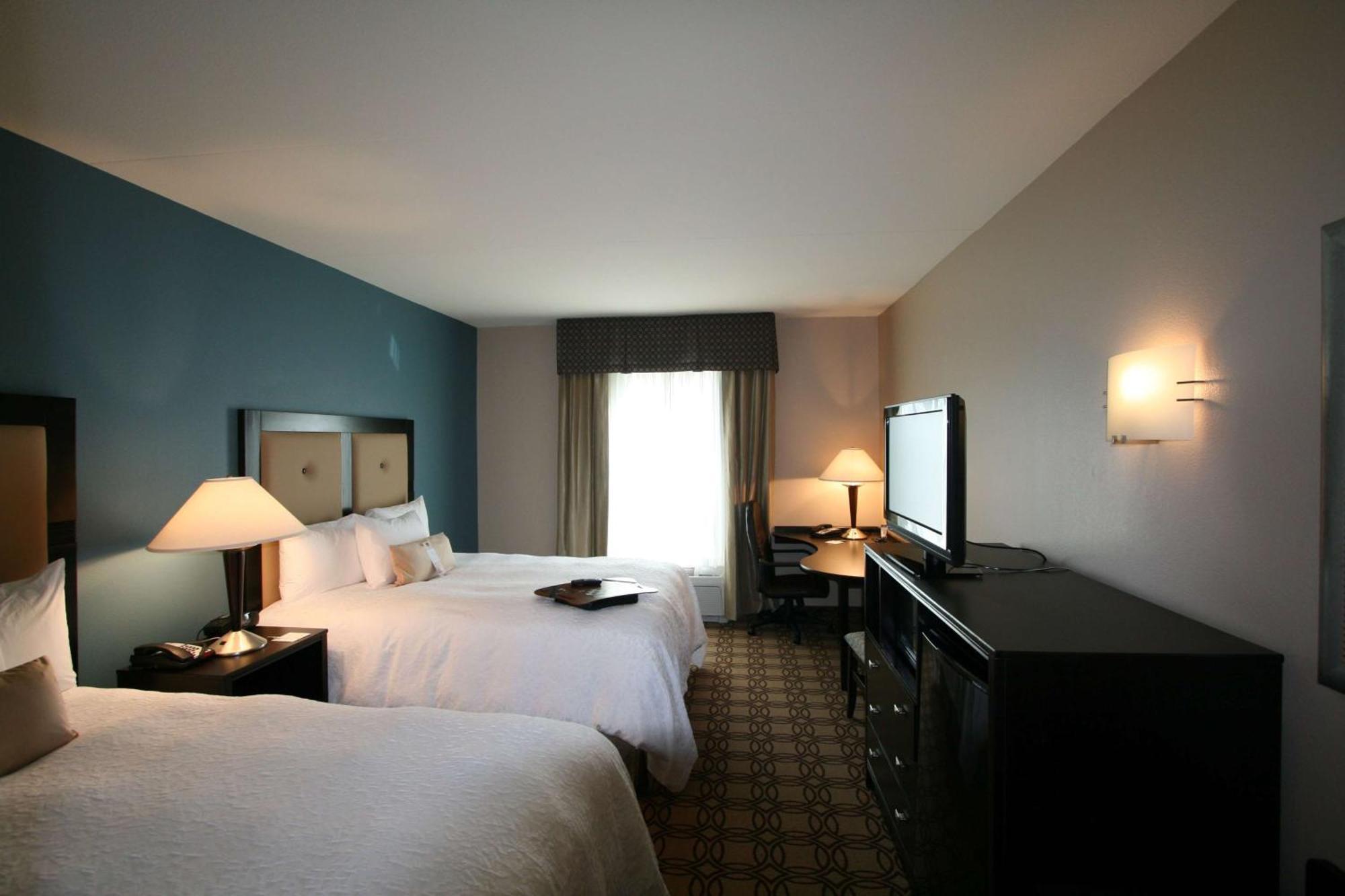 Hampton Inn & Suites Charlotte-Airport Экстерьер фото