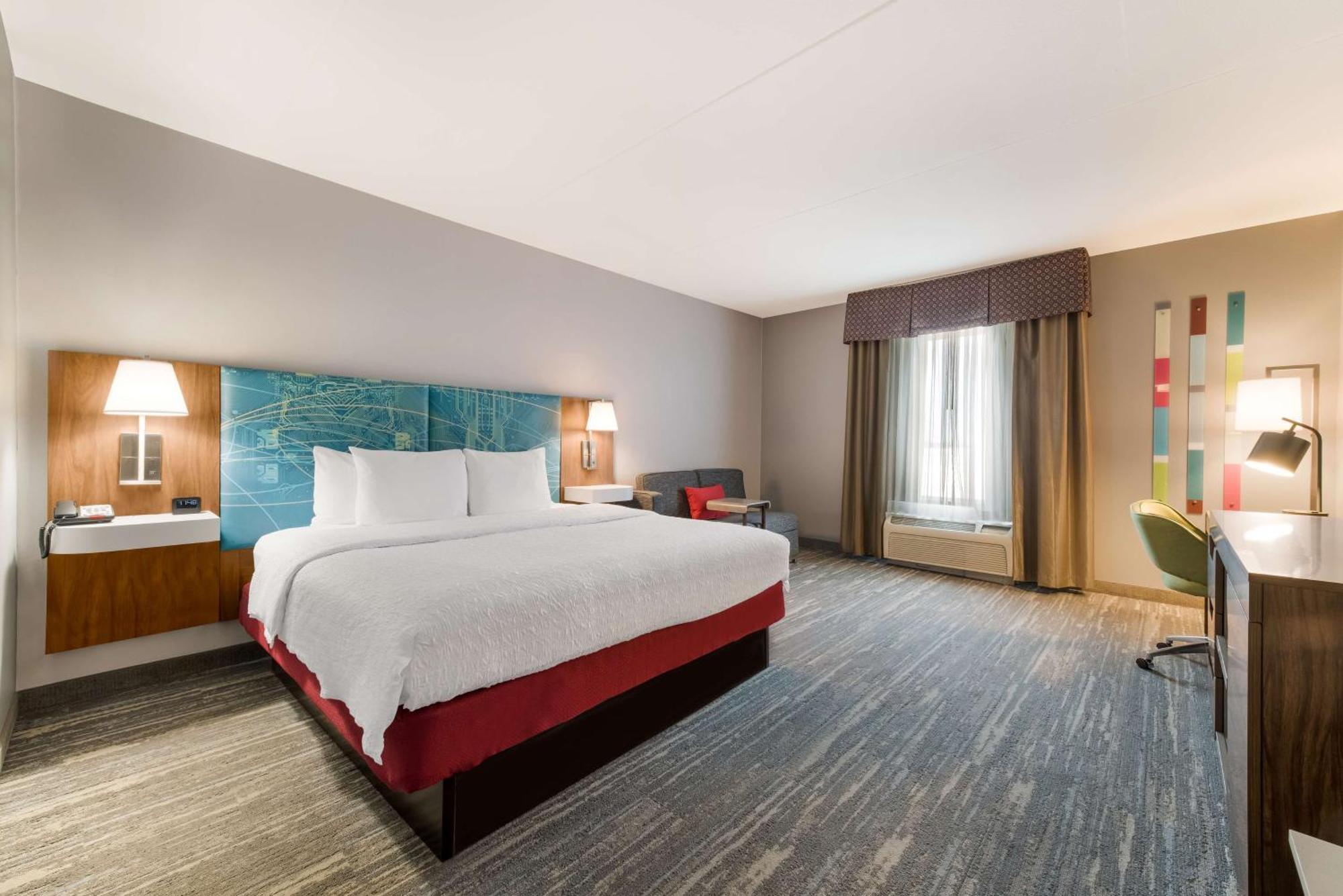 Hampton Inn & Suites Charlotte-Airport Экстерьер фото