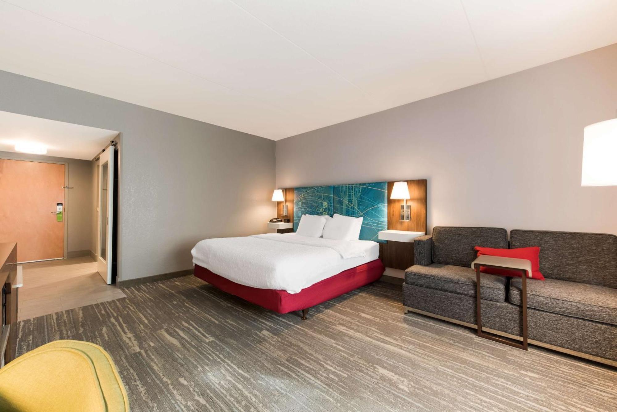 Hampton Inn & Suites Charlotte-Airport Экстерьер фото