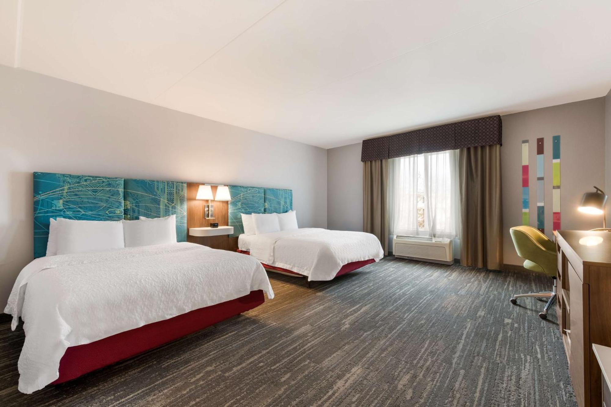 Hampton Inn & Suites Charlotte-Airport Экстерьер фото