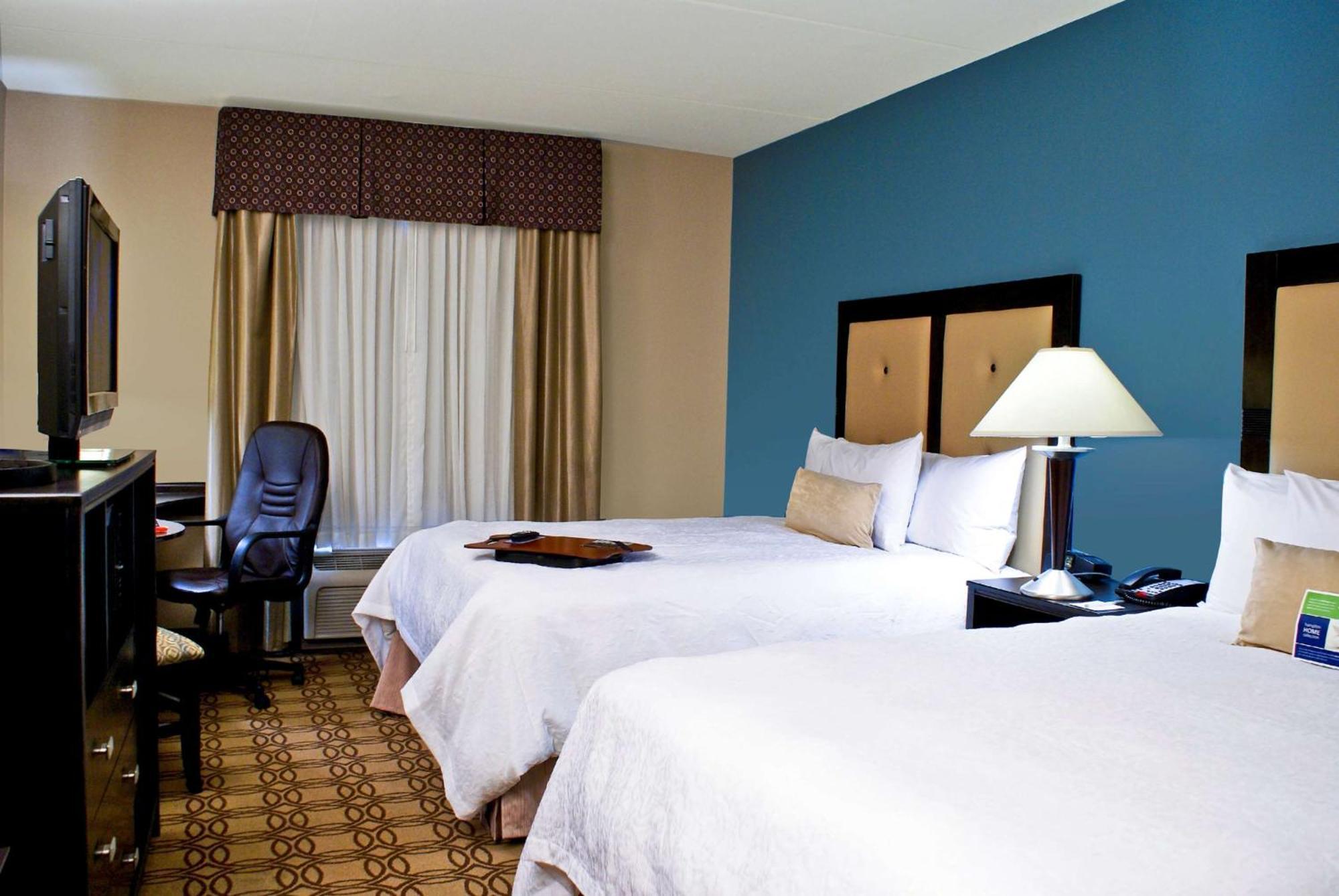 Hampton Inn & Suites Charlotte-Airport Экстерьер фото