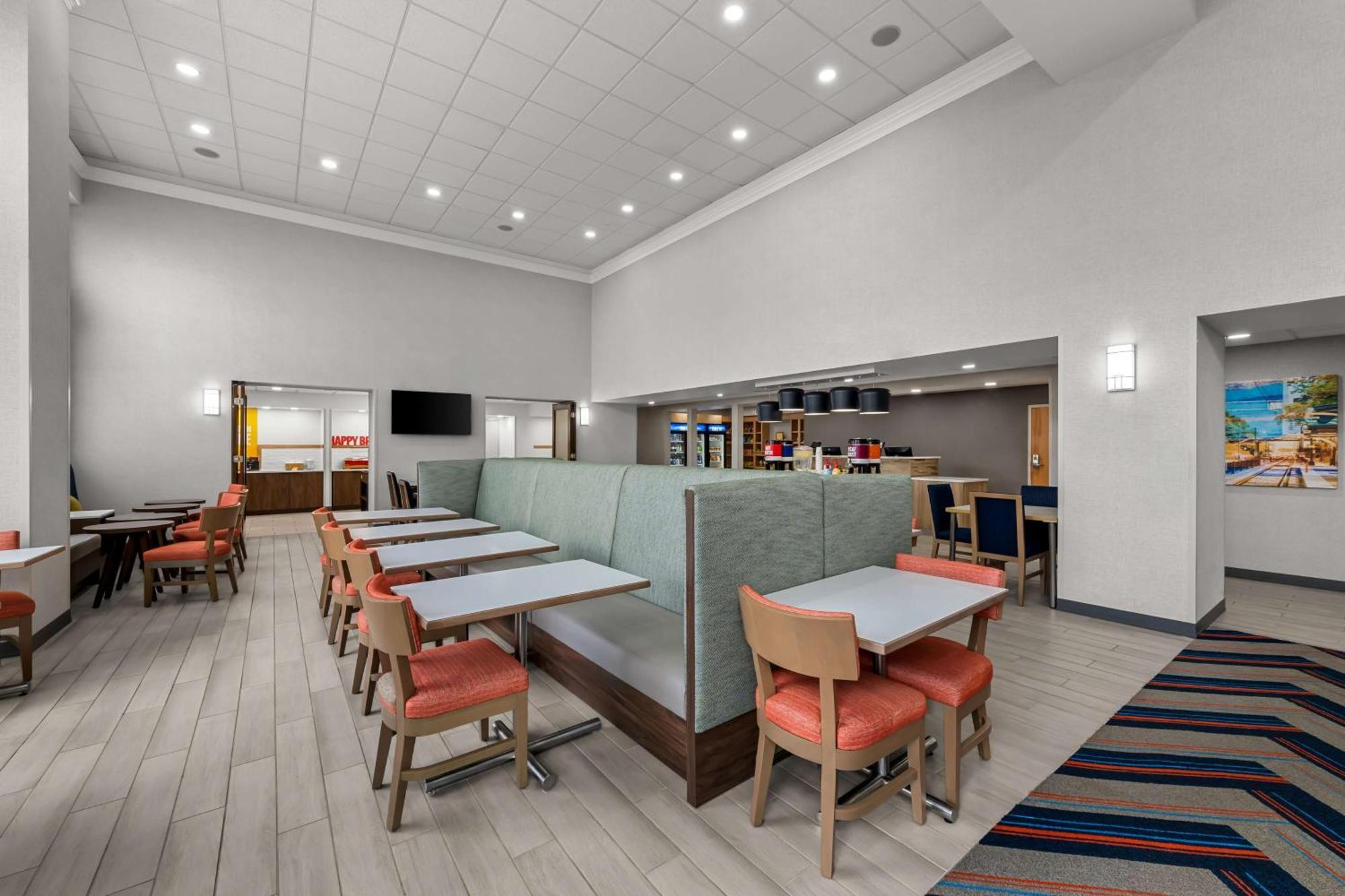Hampton Inn & Suites Charlotte-Airport Экстерьер фото