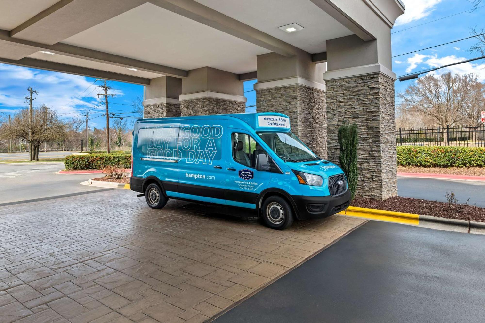 Hampton Inn & Suites Charlotte-Airport Экстерьер фото