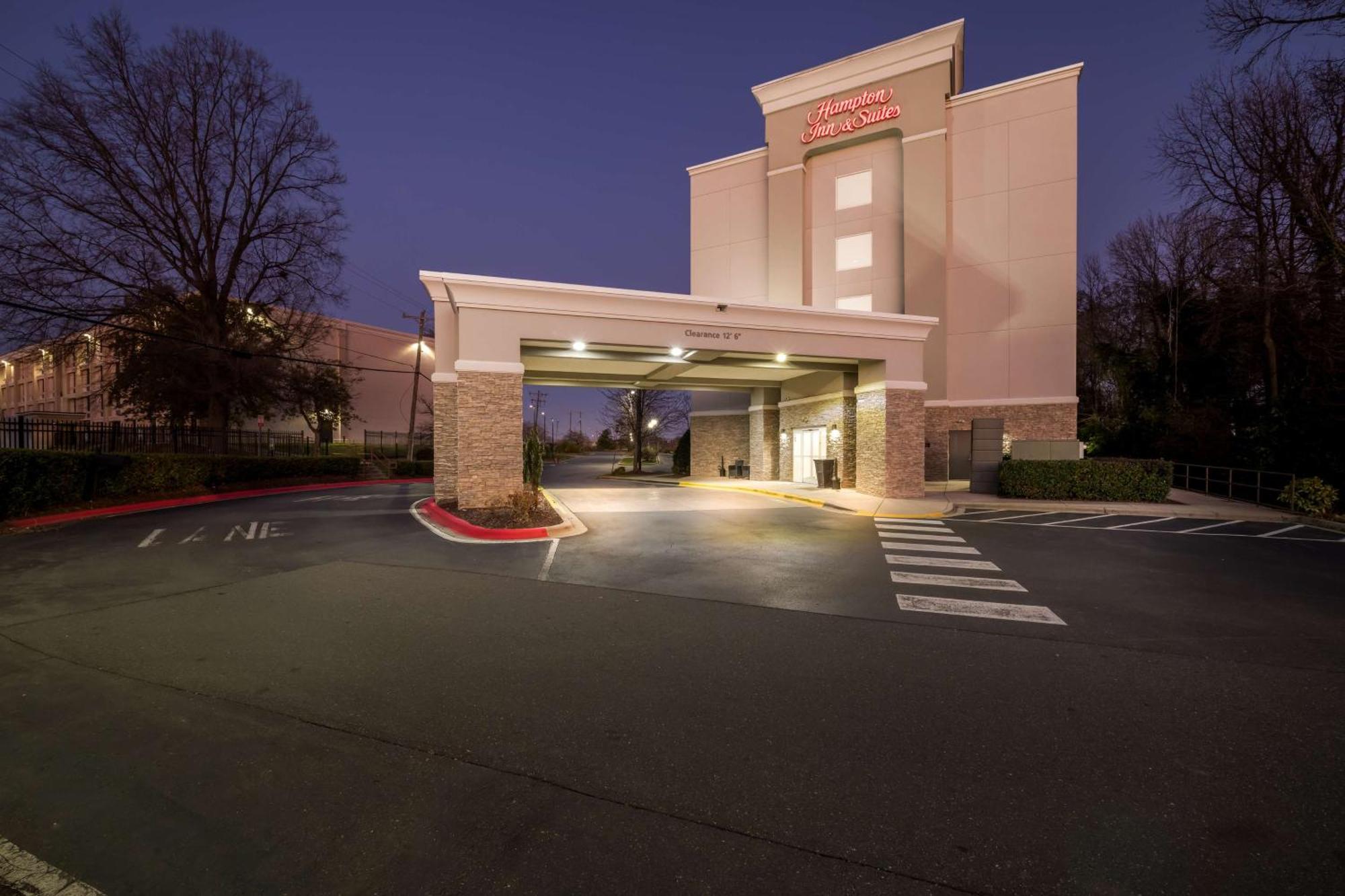 Hampton Inn & Suites Charlotte-Airport Экстерьер фото