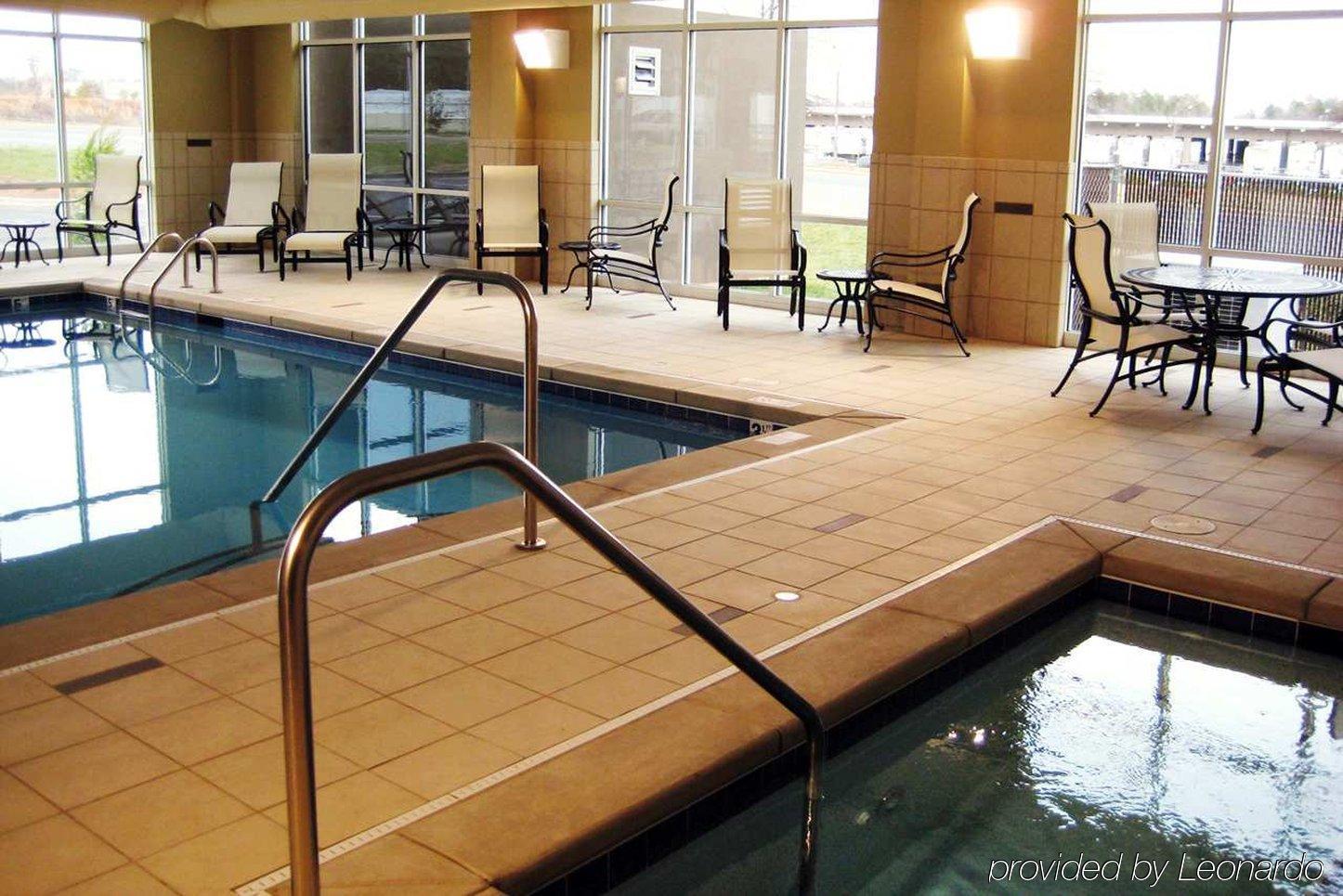 Hampton Inn & Suites Charlotte-Airport Удобства фото